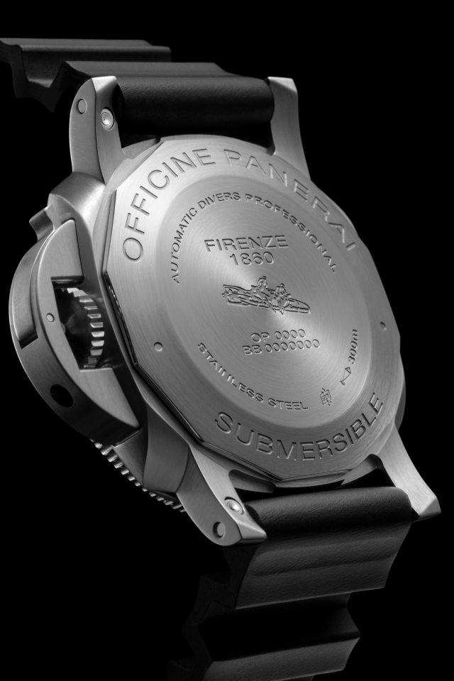 PANERAI Submersible PAM02683 Detail 