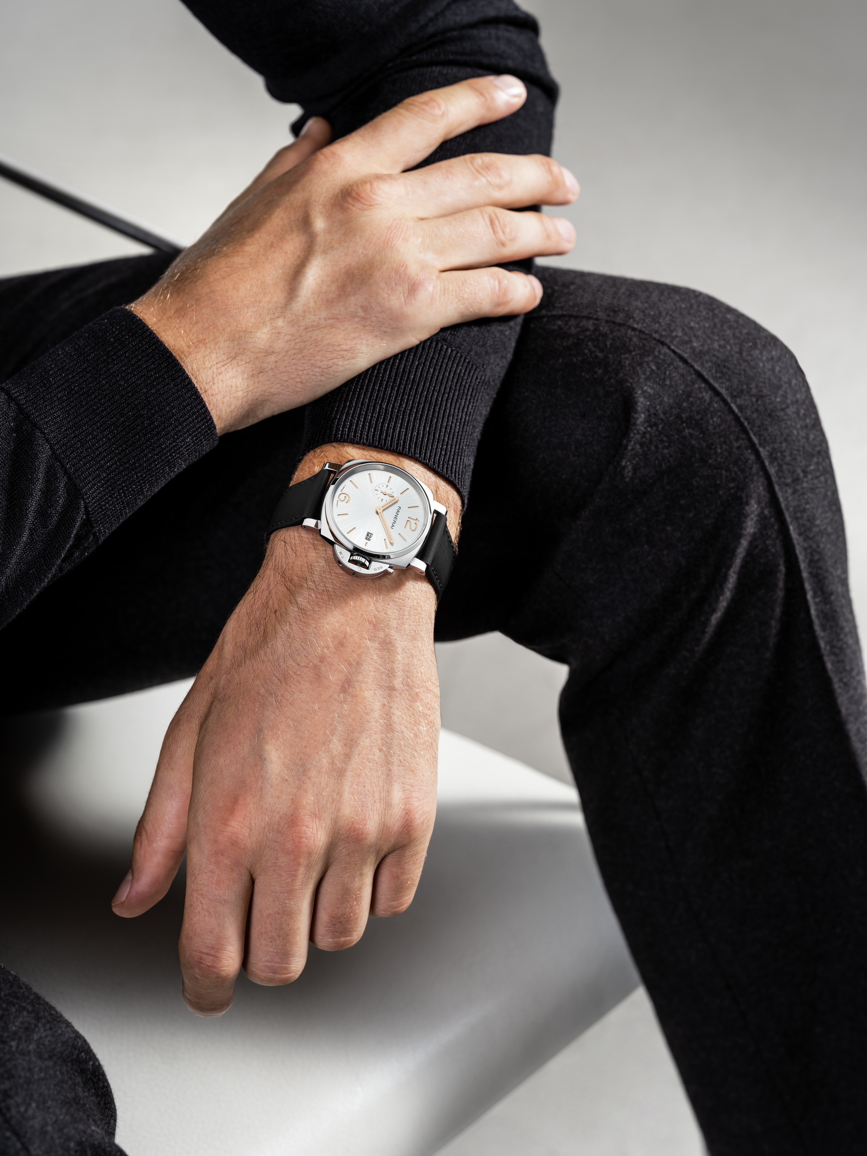 PANERAI Luminor Due Prada Re-Nylon PAM01428 Detail 4